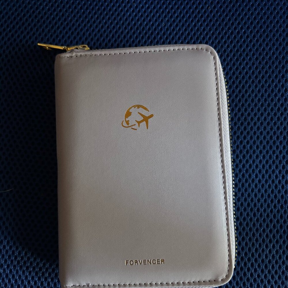 Forvencer Passport Holder Cover Waterproof Light Purple